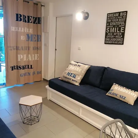 Rez De Jardin Cap Esterel Renove Et Climatise