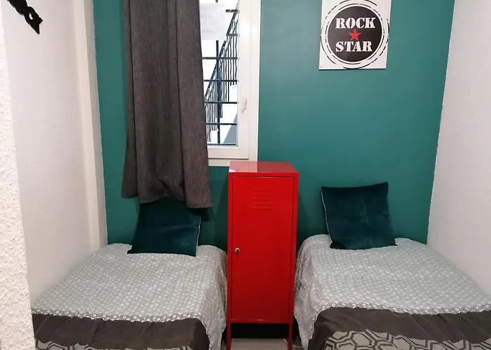 Rez De Jardin Cap Esterel Renove Et Climatise *