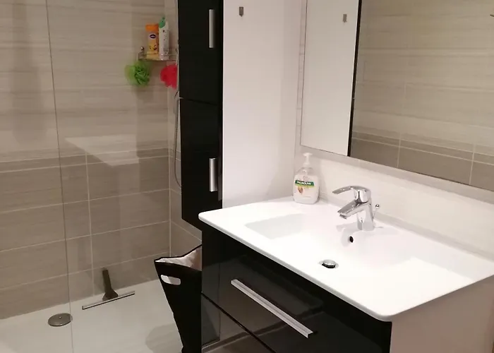 Апартаменты Rez De Jardin Cap Esterel Renove Et Climatise Сен-Рафаэль