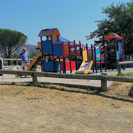 Rez De Jardin Cap Esterel Renove Et Climatise