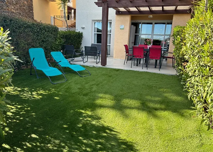 Rez De Jardin Cap Esterel Renove Et Climatise Daire