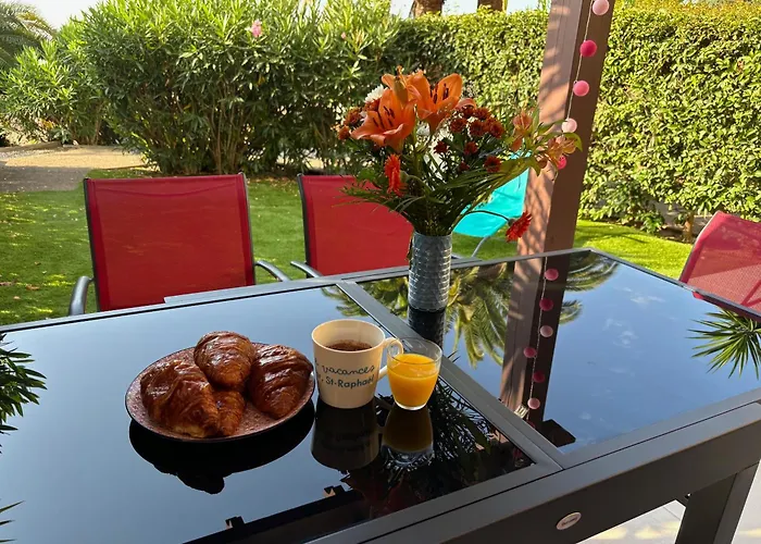 Apartment Rez De Jardin Cap Esterel Renove Et Climatise Saint-Raphael (Var)