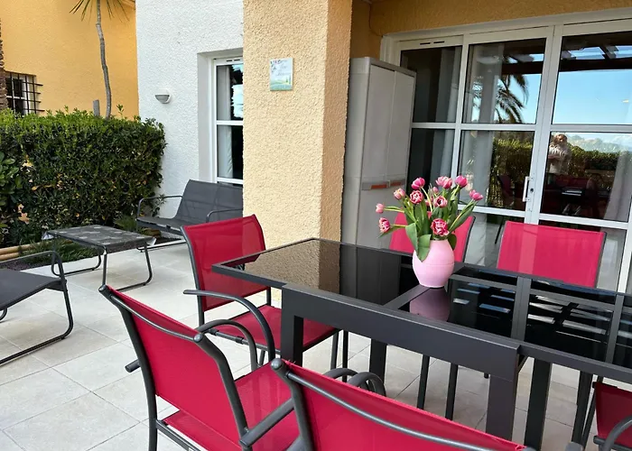 Rez De Jardin Cap Esterel Renove Et Climatise Saint-Raphael (Var)